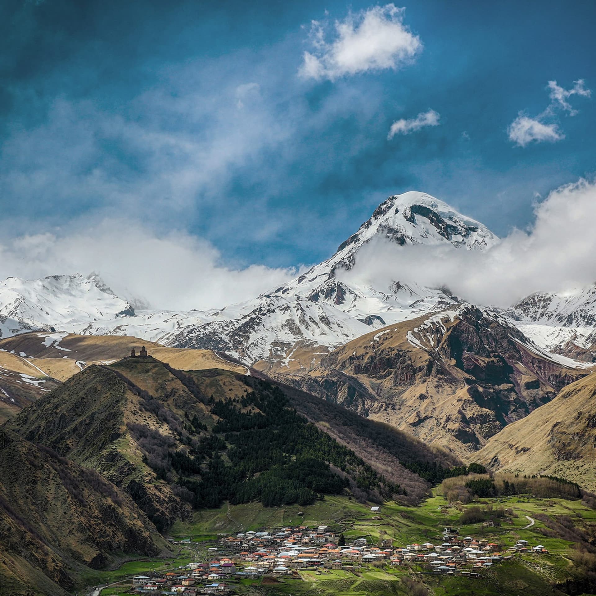 From Tbilisi: Kazbegi, Gudauri & Gergeti Group Day Tour image 2