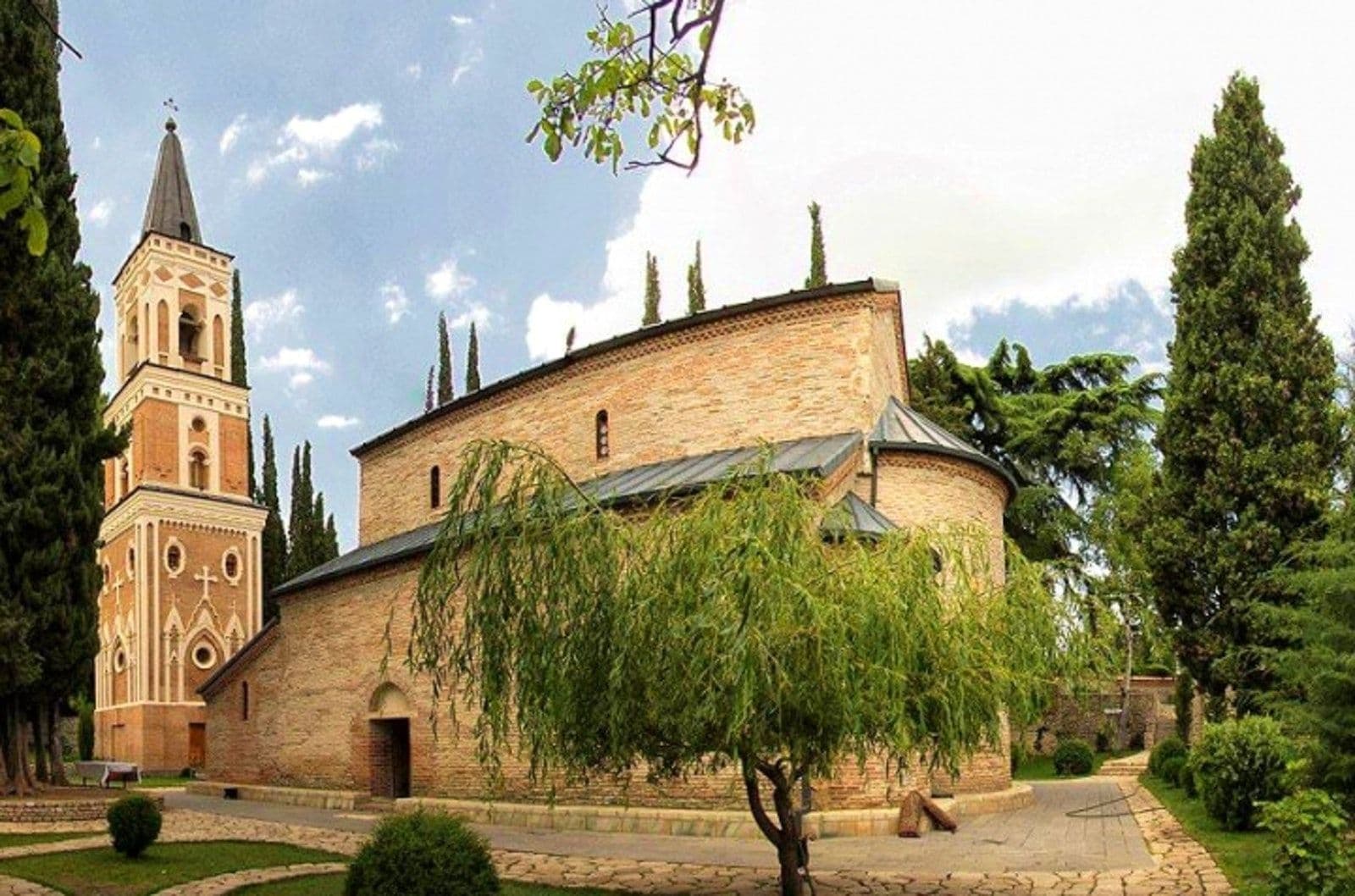 Tbilisi: Kakheti Region,Signaghi Tour with 9 Wine Tastings image 1